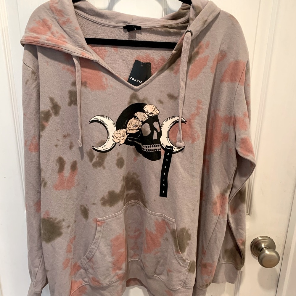 Torrid sweatshirt size 3 BNWT